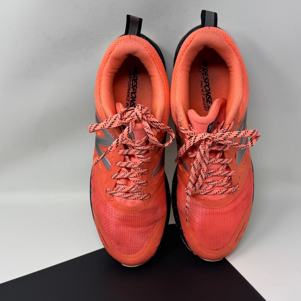 New Balance Sneakers Women's Sz 8 FuelCore Nitrel Trail Running Orange Black EUC - Picture 11 of 11